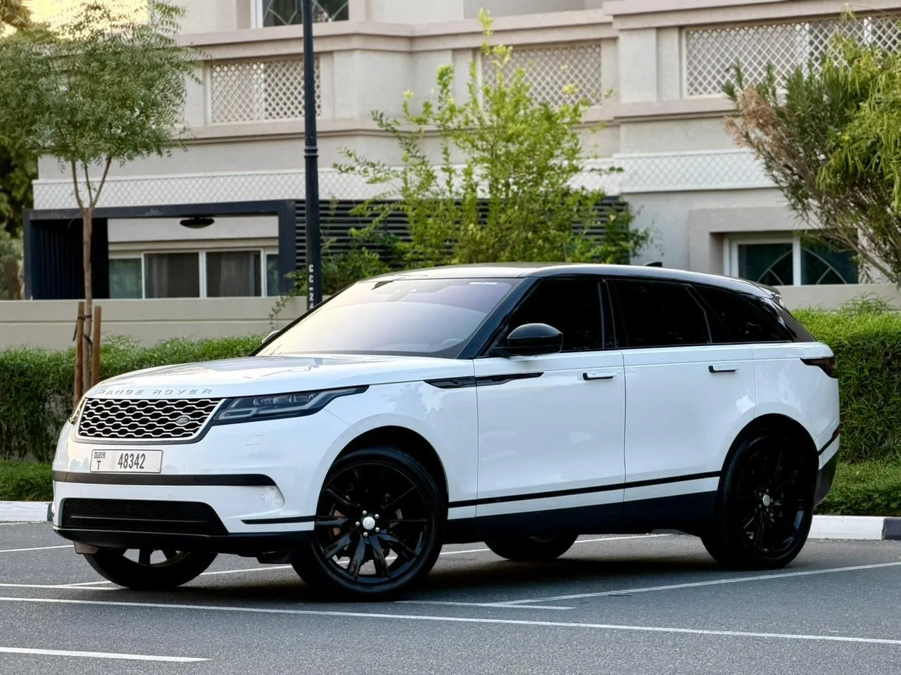 Range Rover Velar P250 S 2019 - Image 14 (April 16, 2026)