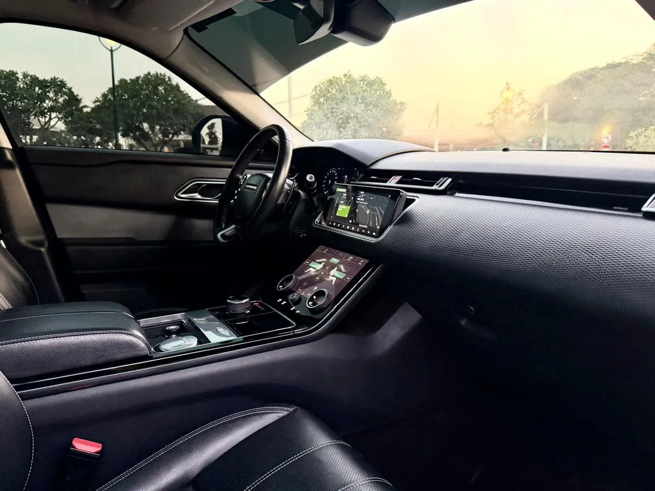 Range Rover Velar P250 S 2019 - Image 22 (April 16, 2026)
