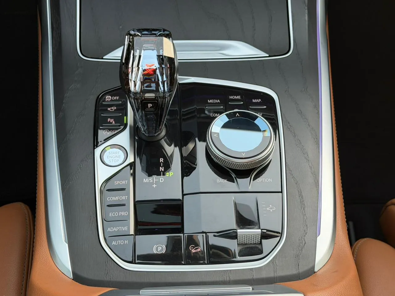 Range Rover Velar P250 S 2019 - Image 10 (April 14, 2026)