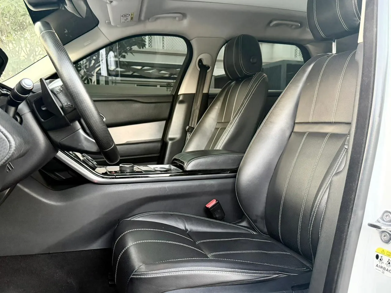 Range Rover Velar P250 S 2019 - Image 21 (April 16, 2026)