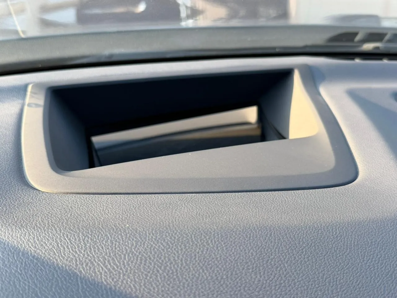 Range Rover Velar P250 S 2019 - Image 12 (April 14, 2026)